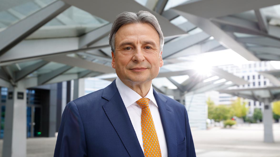 Gerhard Wiesheu Gerhard Wiesheu, Vorstand B. Metzler seel. Sohn & Co. AG